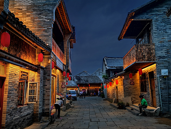 點亮千年古鎮(zhèn)中渡，文旅夜游又添一彩！